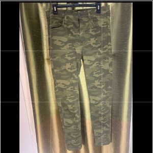 AE CAMO HIGH- WAISTED JEGGING